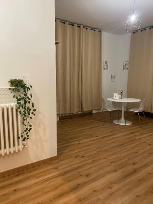 ローLa Casa Di Amaliaアパートメント エクステリア 写真