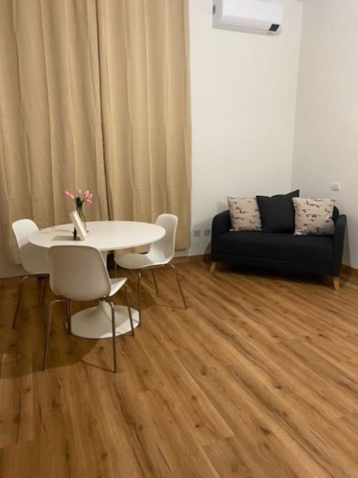 ローLa Casa Di Amaliaアパートメント エクステリア 写真